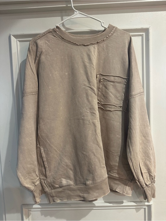 Zenana Outfitters Sweaters - Zenana Outfitters Women’s Crewneck Pocket Sweater in Taupe